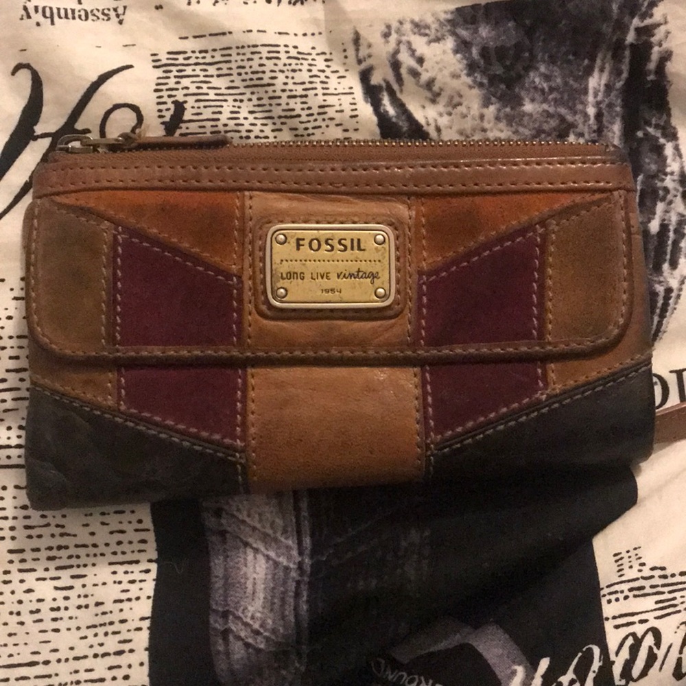 fossil women’s wallet